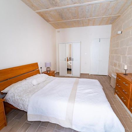 Central Valletta Townhouse-Hosted By Sweetstay Exterior photo