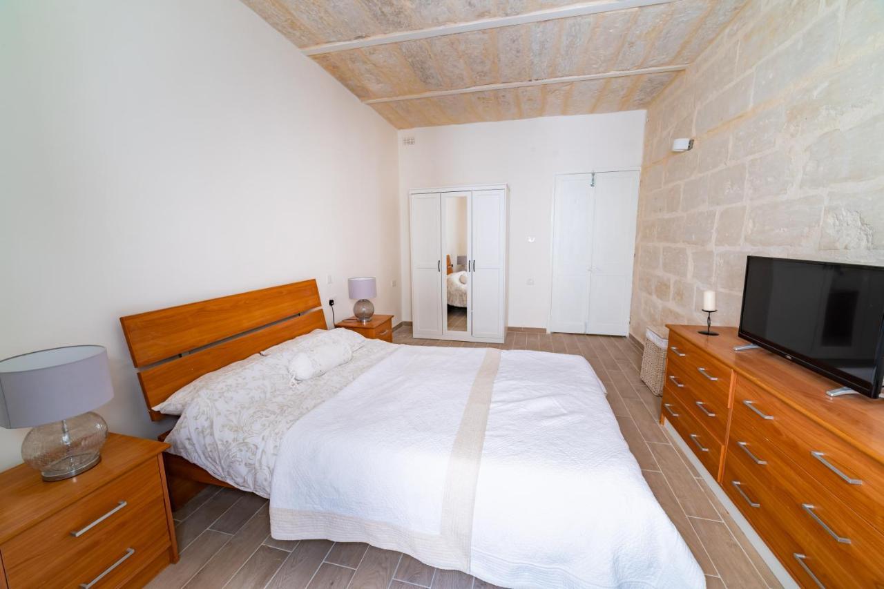 Central Valletta Townhouse-Hosted By Sweetstay Exterior photo