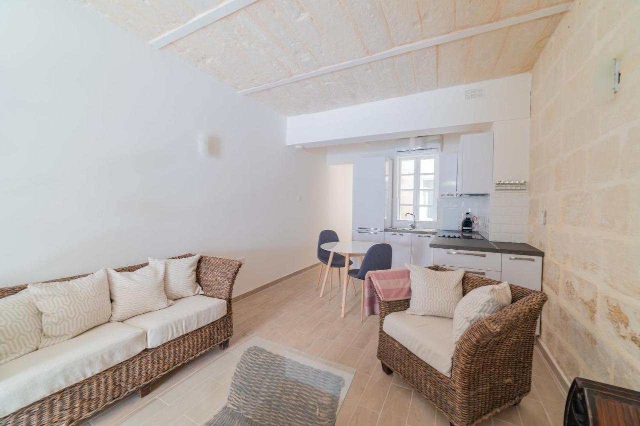 Central Valletta Townhouse-Hosted By Sweetstay Exterior photo